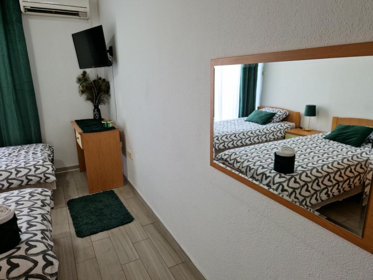 Motel "Tri Lovca" Knin Kültér fotó