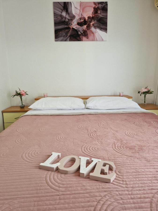 Motel "Tri Lovca" Knin Kültér fotó