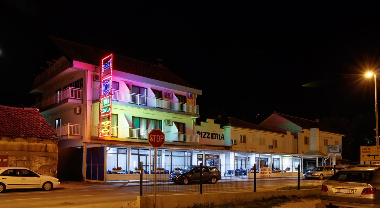 Motel "Tri Lovca" Knin Kültér fotó